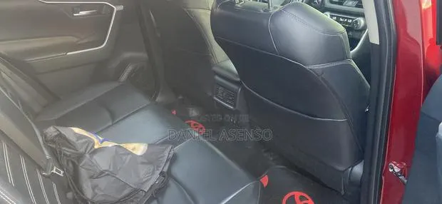 Toyota RAV4 2020 · Photo 1