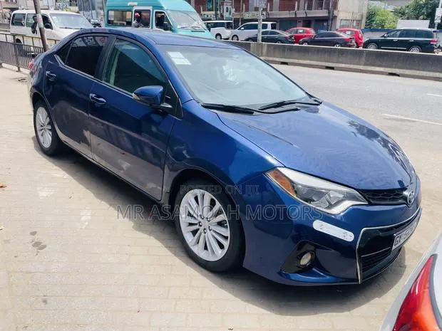 Toyota Corolla S 4dr Sedan (1.8L 4cyl CVT) 2015 Blue · Photo 1