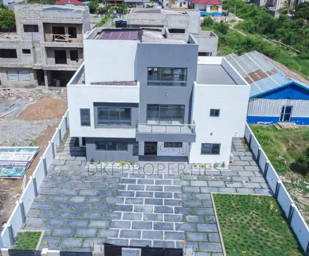5bdrm House in Dki Properties, Airport Residential Area for sale · Photo 1