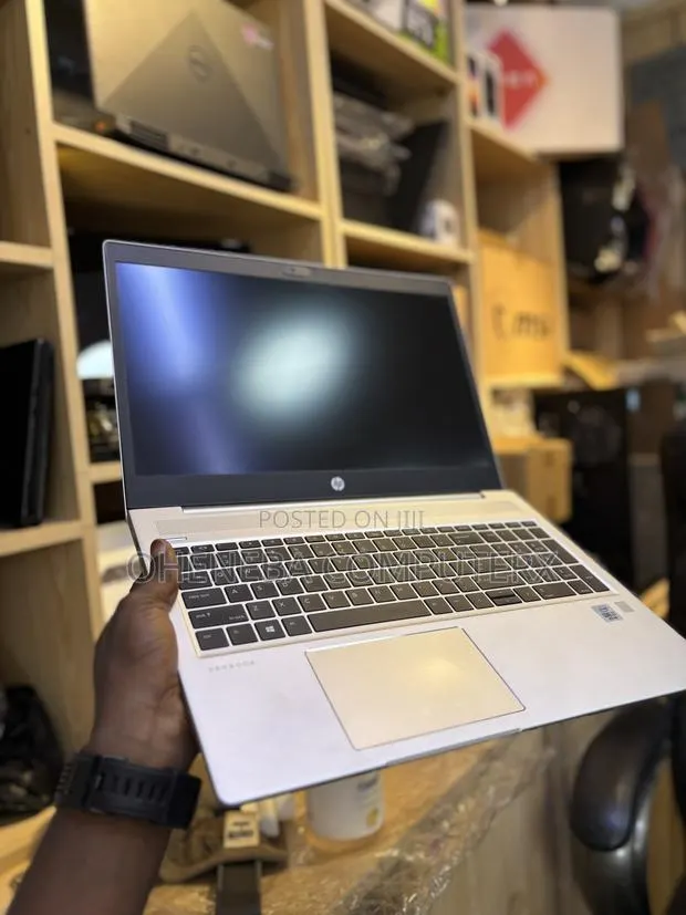 Laptop HP ProBook 450 G7 16GB Intel Core i7 SSD 256GB · Photo 1