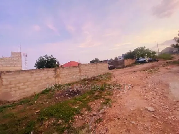 50/80 Size Land for Sale at Kwabenya Abuom · Photo 1