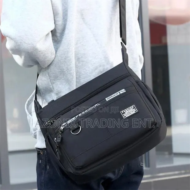 Large Capacity Men Shoulder Bag · Photo 2