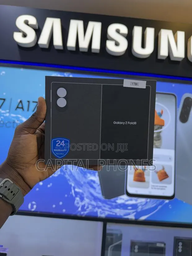 New Samsung Galaxy Z Fold8 1 TB Black · Photo 1