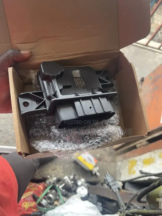Fuel Pump Control Module for Chevrolet · Photo 1