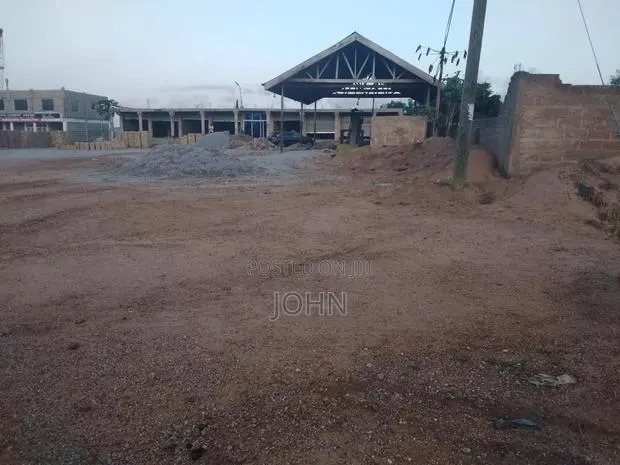Blockfactory/6 Stores for Rent at Kasoa Domeabra · Photo 1