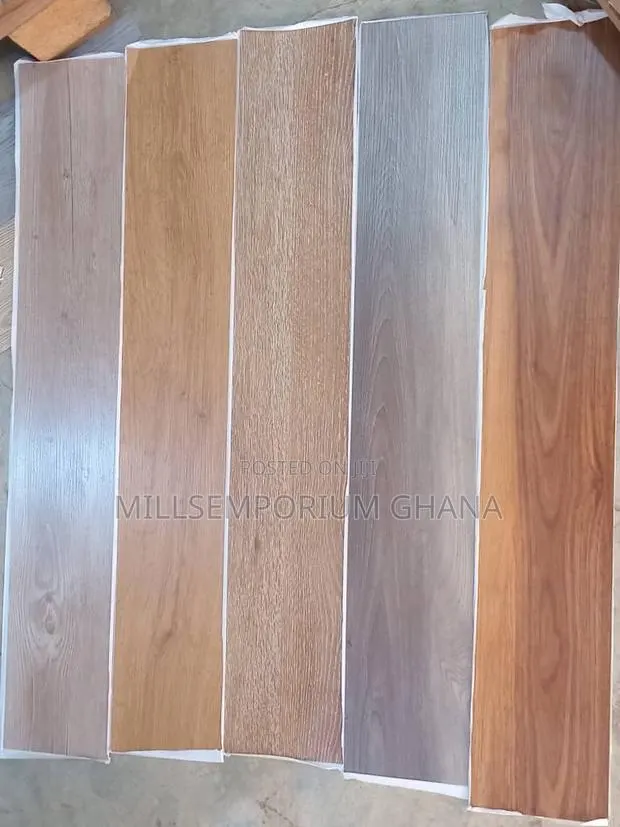LVT Vinyl Flooring Tiles, 1.5mm · Photo 1