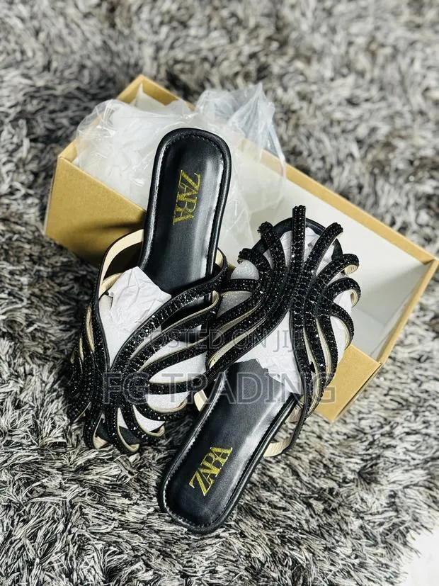 Zara Slippers _ Ladies Black Slippers · Photo 1