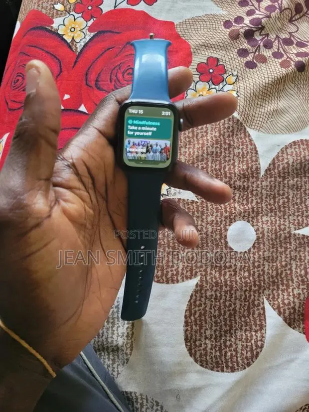 Apple Watch Series 6 · Photo 1