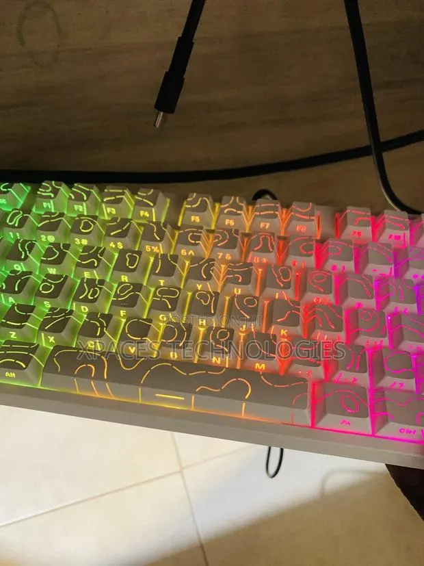 Attack Shark R82he Rt Wired RGB Mechanical Gaming Keyboard-White · Photo 1