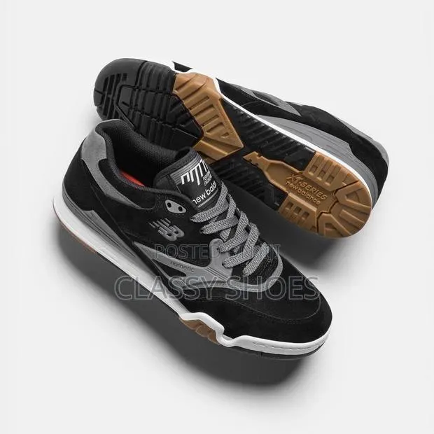 New Balance 600 Black and Ash · Photo 1