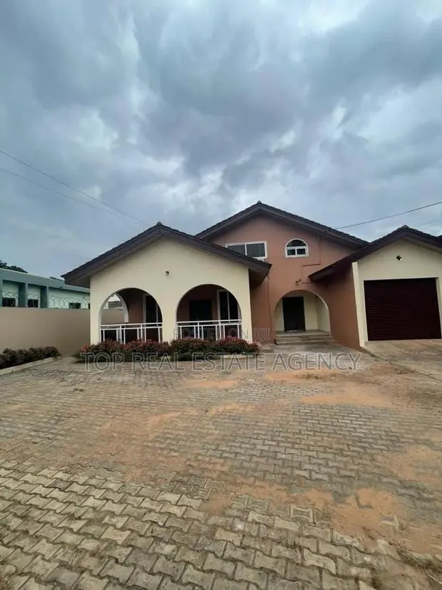 5bdrm House in 150, Ola Achool Area for rent · Photo 1