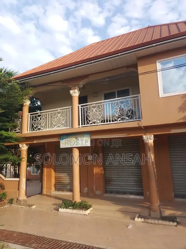 11bdrm Mansion in Free Will Agency, Kumasi Metropolitan for sale · Photo 1