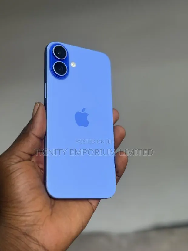 Apple iPhone 16 Plus 128 GB Blue · Photo 1