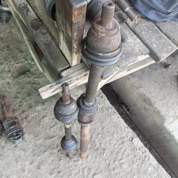 Transit Connect 2010-2013 Shaft Pair · Photo 1