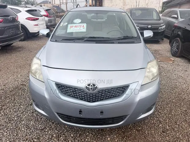 Toyota Belta 2013 Blue