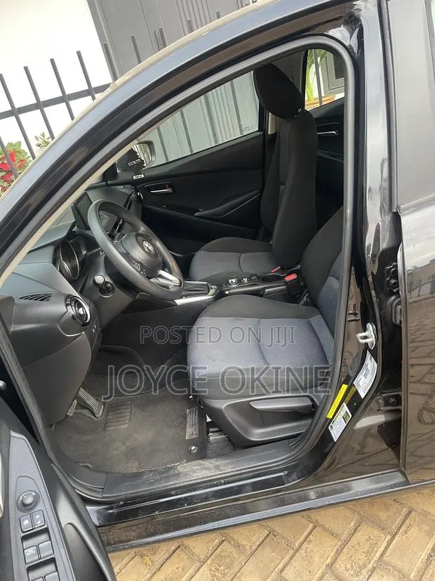 Toyota Yaris iA 1.5 FWD 2019 Black · Photo 1