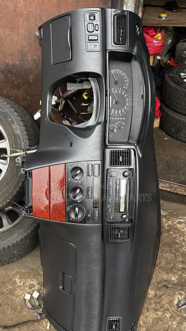 Corolla Dash Board and Meter Board Reader · Photo 1