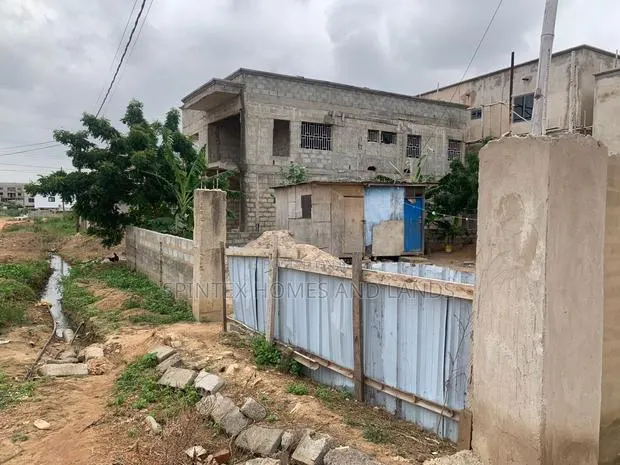Half Plot for Sale , Size 50/90 · Photo 1