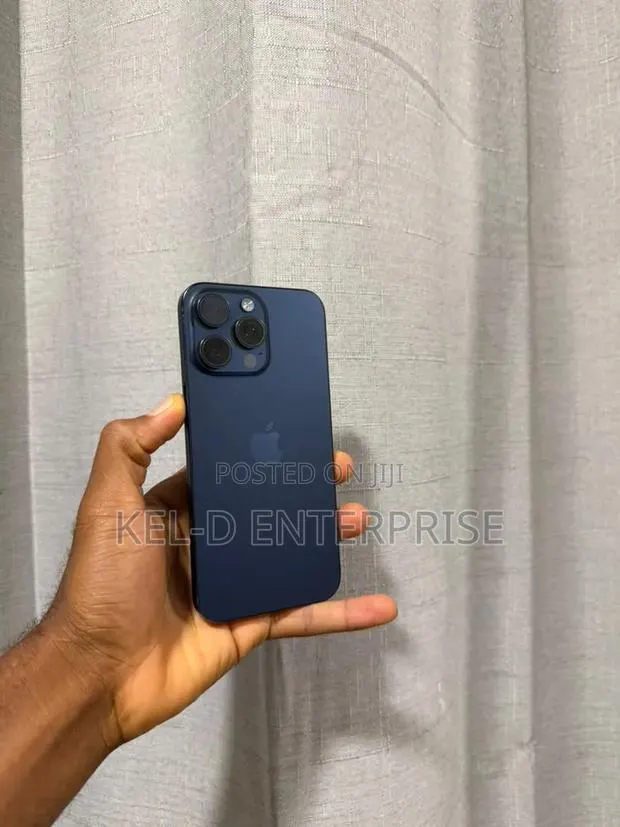 Apple iPhone 15 Pro Max 256 GB · Photo 1