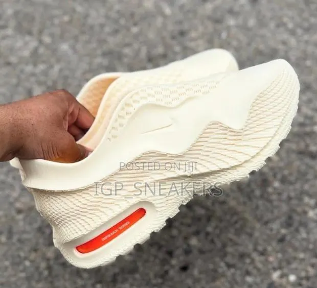 Nike Air Max 1000 · Photo 1