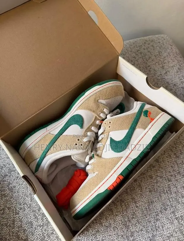 Nike Sb Dunk Low X Jarritos · Photo 1