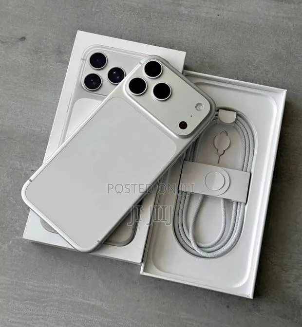 New Apple iPhone 17 Pro Max 512 GB White · Photo 1