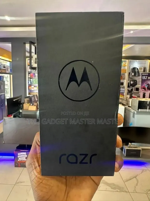 New Motorola Razr 2024 256 GB · Photo 1