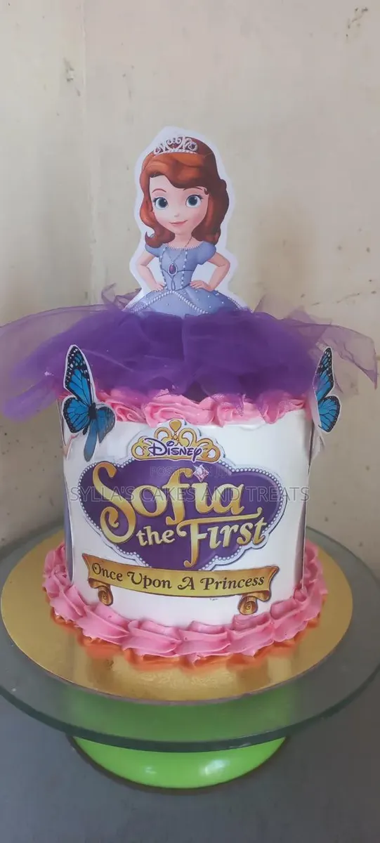Character Cakes · Photo 1