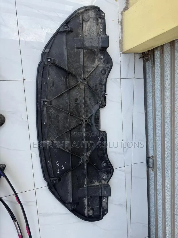 2024 Lexus Rx 350h Radiator Support Splash Shield · Photo 1