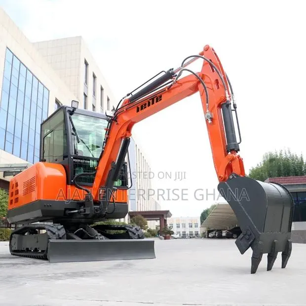 Mini Excavator 6tons · Photo 1