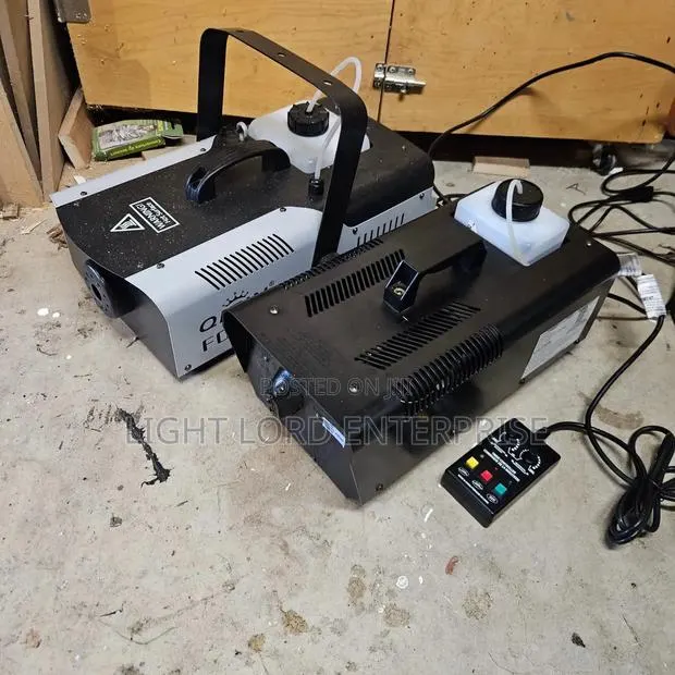 DMX Fog Machine 900watts · Photo 1