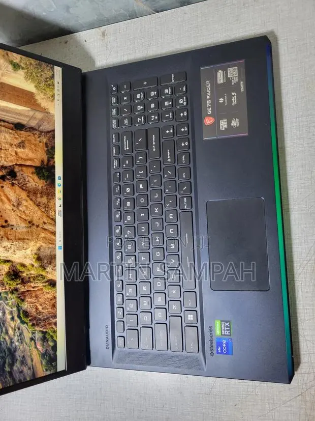 Laptop MSI GE75 Raider 11UH 32GB Intel Core i7 SSD 1.5T · Photo 1