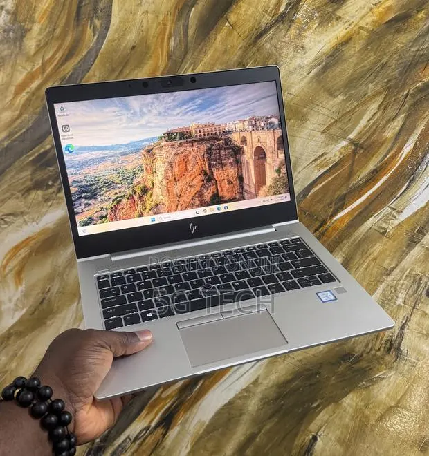 Laptop HP EliteBook 830 G6 8GB Intel Core i7 SSD 256GB · Photo 1