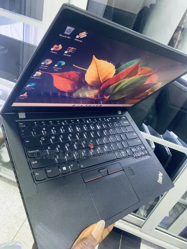 Laptop Lenovo ThinkPad T470s 8GB Intel Core i7 SSD 256GB · Photo 1