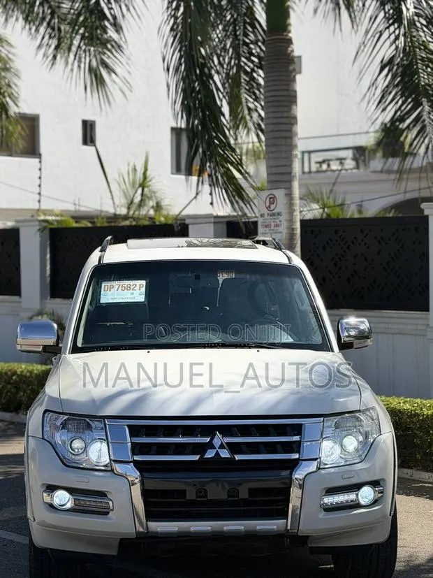Mitsubishi Pajero V80 3.8 V6 GLS 2018 White · Photo 1
