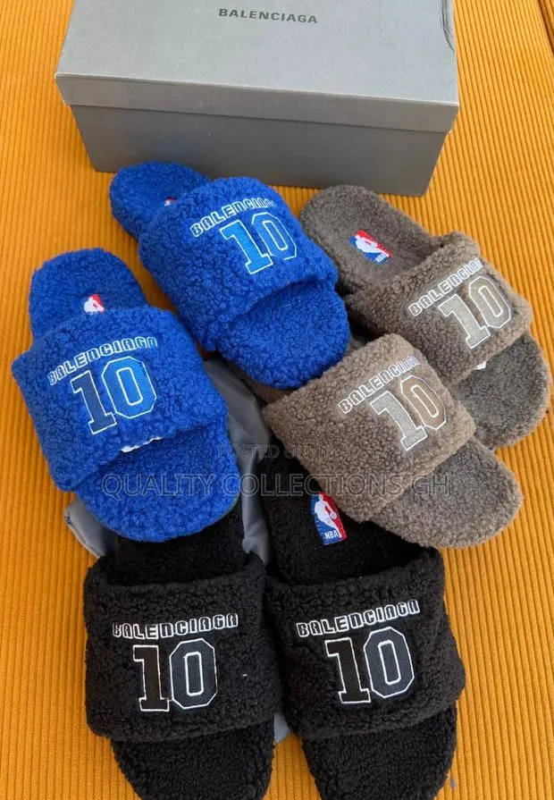 Balenciaga NBA Furry Slides · Photo 1