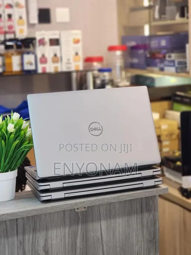 Laptop Dell G15 5520 16GB Intel Core i7 SSD 512GB · Photo 1