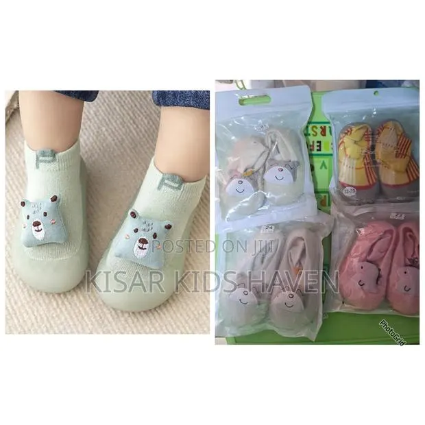 Baby Pre Walker Shoe Socks 9month + · Photo 1