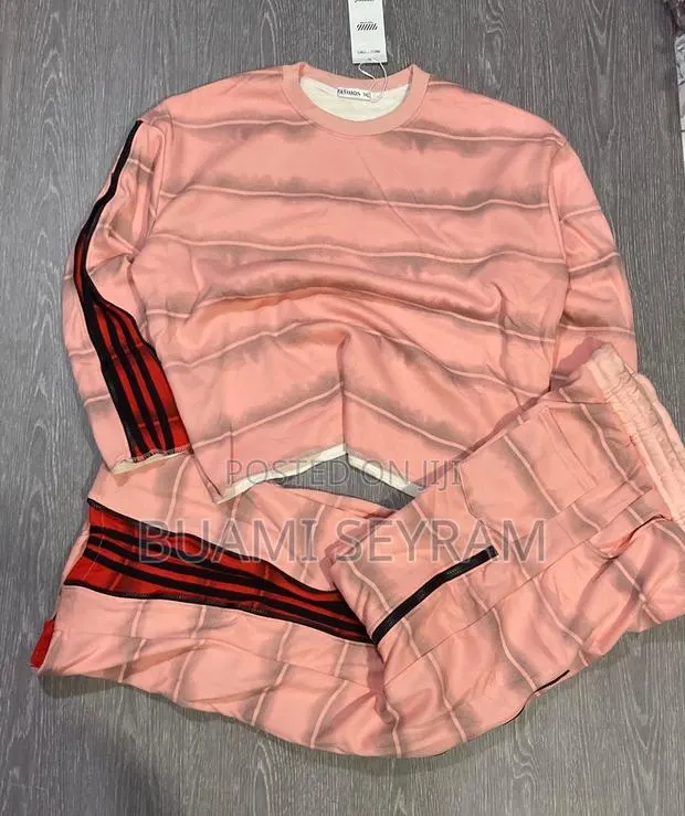 Tracksuits · Photo 1
