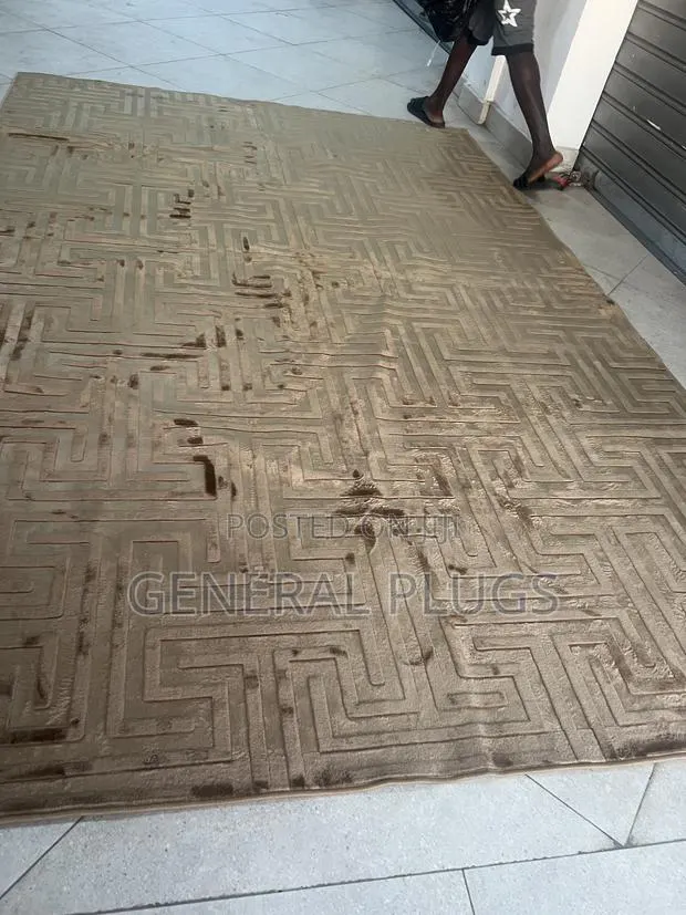 Experience Refined Living ;Fluffy Fur Carpet Biggest Size 200x300cm · Photo 1