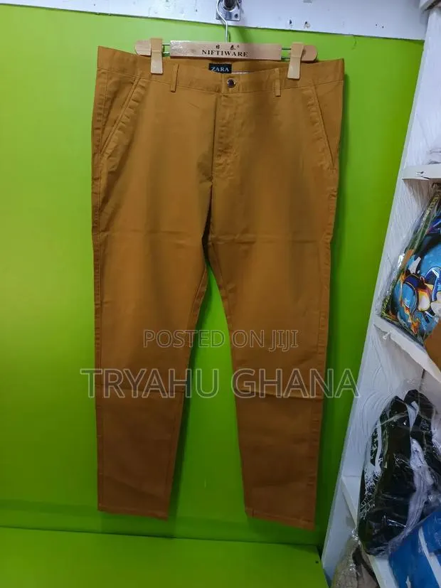 Khaki Trousersfor Every Day Of The Week · Photo 1
