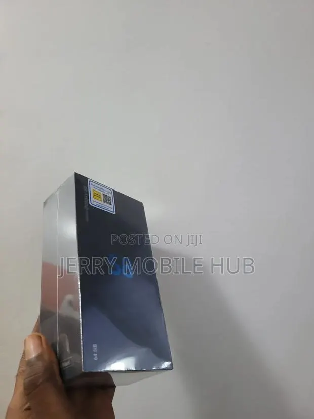 New Samsung Galaxy S8 64 GB Blue · Photo 1