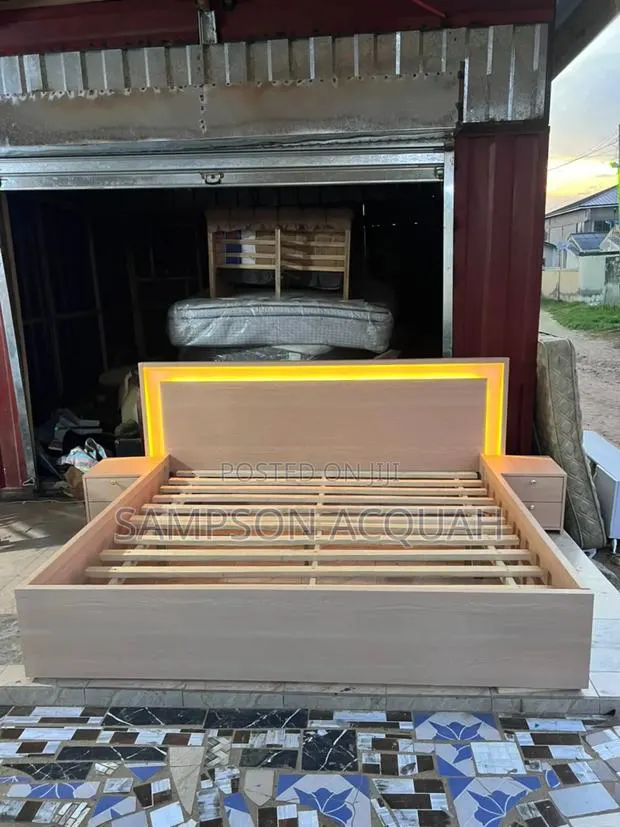 Quality Bed Frame Foreign Wood · Photo 1