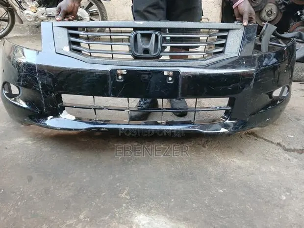 Honda Accord From 2008 to 2012 Front Bumper · Photo 1