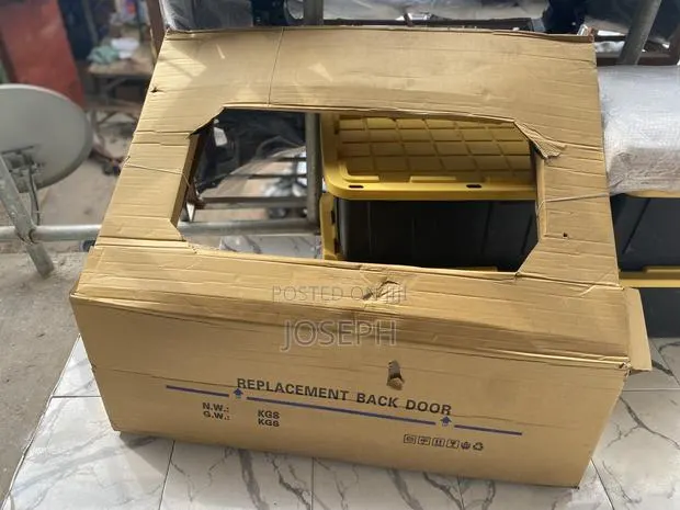 RAV4 2019,2020,2021,2022,2023,2024,2025 Tailgate · Photo 1