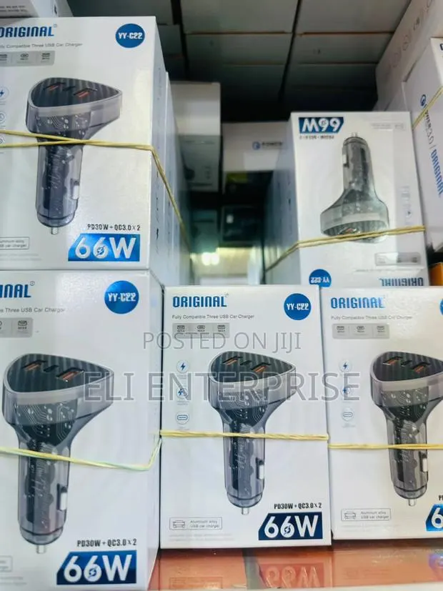 Original" YY-C22 Fully Compatible Three USB Car Charger. · Photo 1