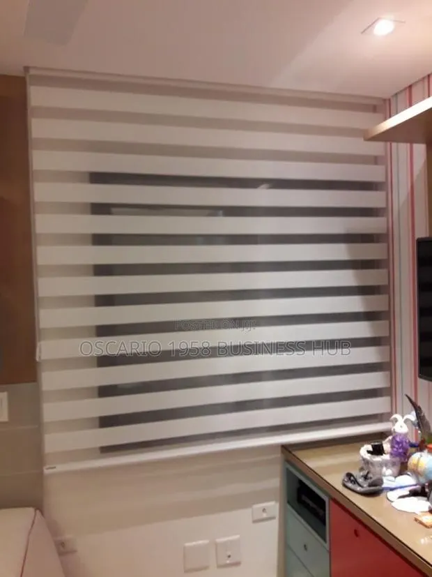 Apartmento Zebra Curtain Blinds · Photo 1