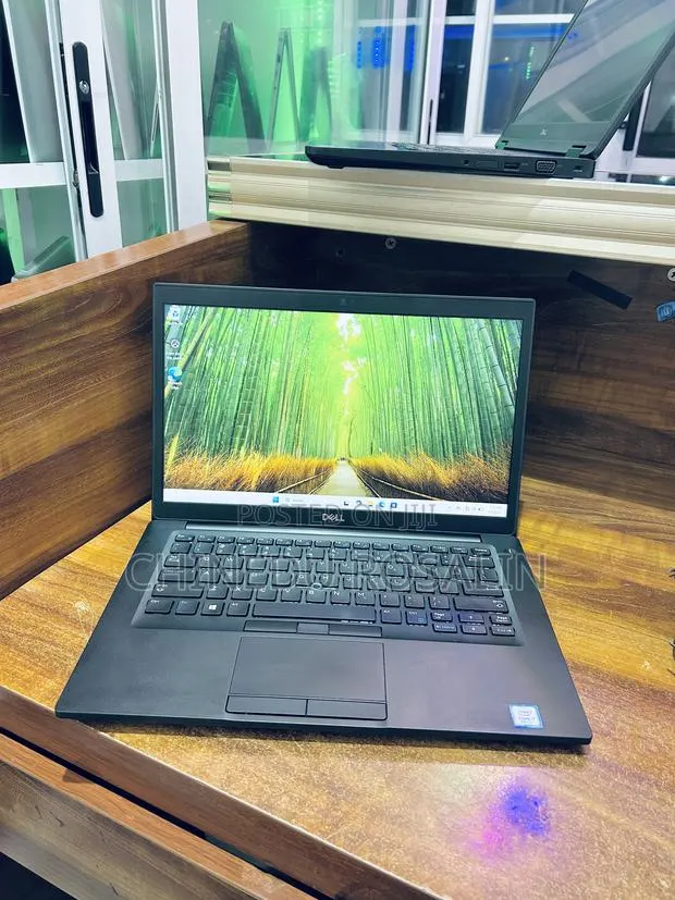 Laptop Dell Latitude 7490 16GB Intel Core i7 SSD 256GB · Photo 1