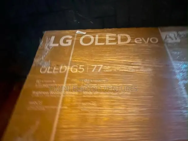 Giant LG Oled 77” G5 Oled Smart Uhd TV · Photo 1