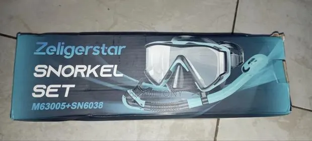 Zeligerstar Snorkel Set Designed for Underwater Exploration · Photo 1